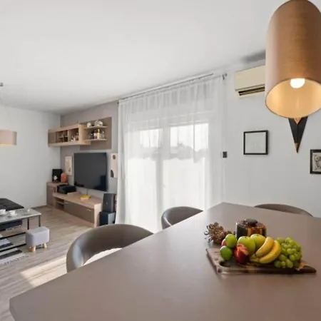 Urban Grey * Porec